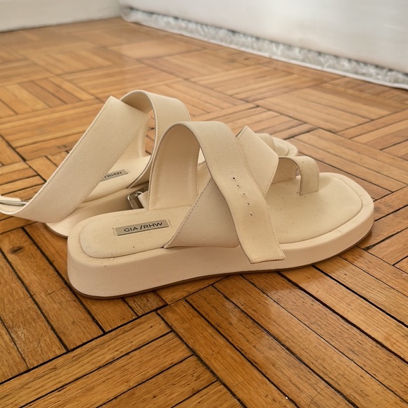 Gia x Rhw Sandals - Picture 3 of 3